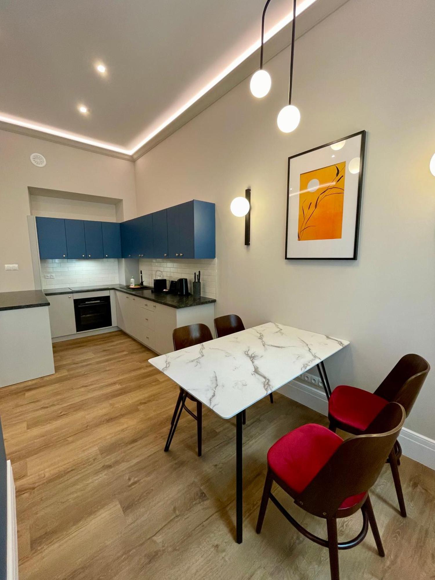 Golden Queen Apartments City Center คราคูฟ ภายนอก รูปภาพ